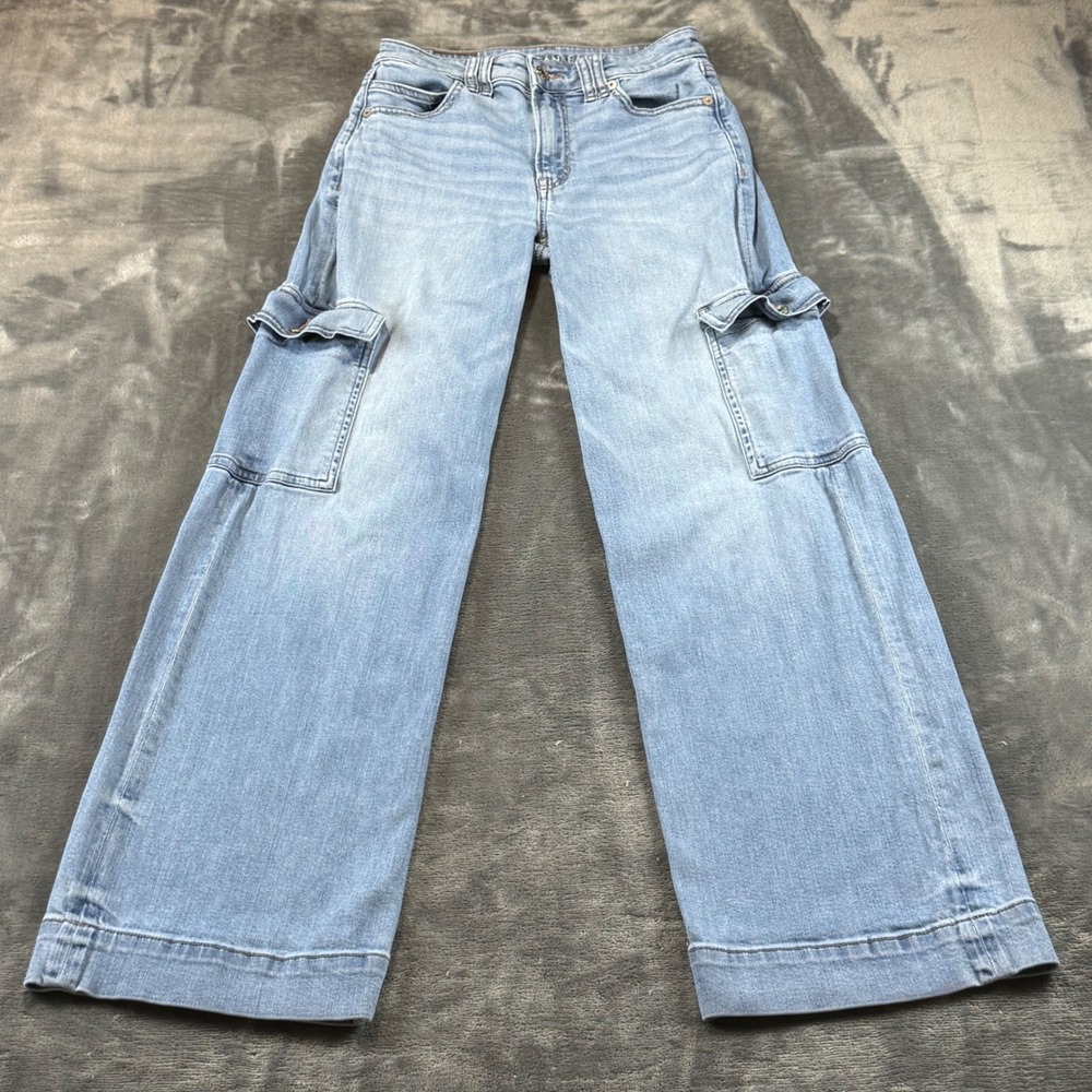 American Eagle Women Super High Rise Baggy Wide Leg Cargo Jeans Light Wash 0 Reg